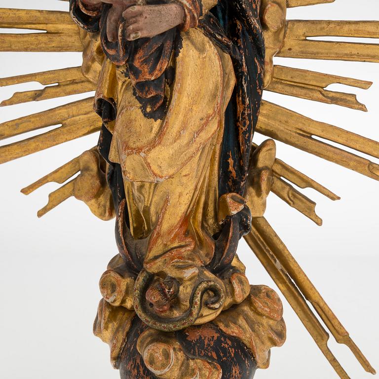 A Madonna with Child sculpture, 18th century, presumably Northern Europe.