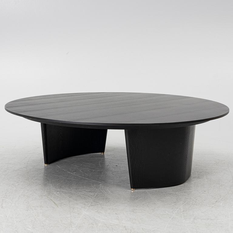 A coffee table, Minotti, Italy, 21st century.