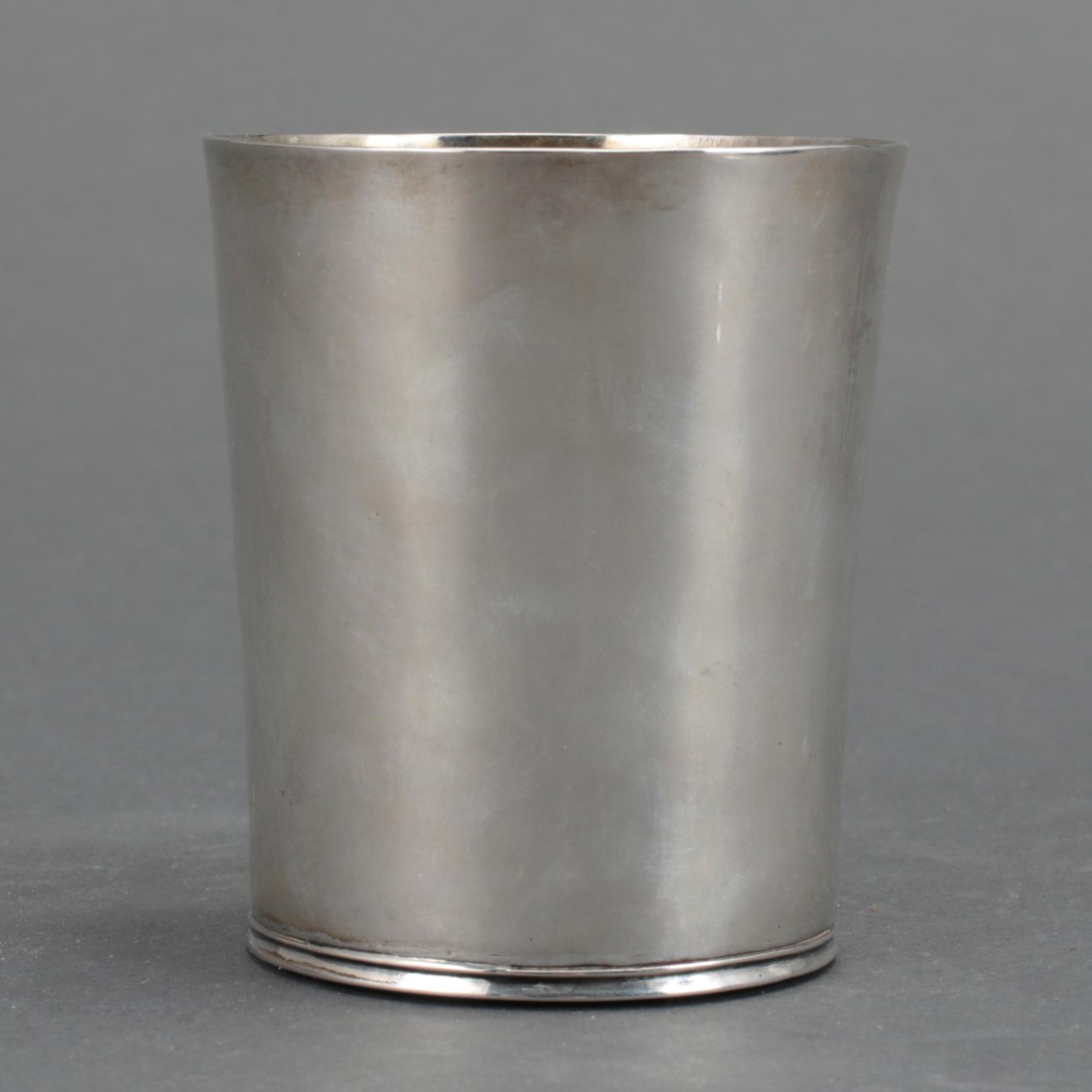 BÄGARE, silver, oidentifierad mästare, Stockholm, 1705. Vikt ca 68g.