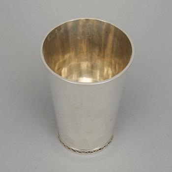 VAS, silver. CG Råström, Stockholm 1959. Design Eric Råström. Vikt ca 235 gram.