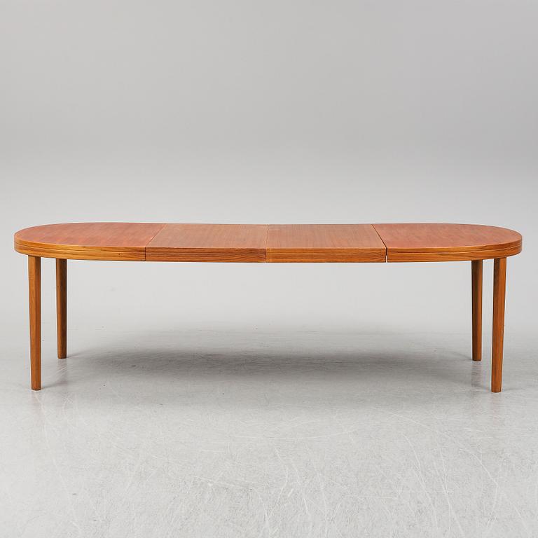 A walnut dining table from Skaraborgs Möbelindustri AB, Tibro, second half of the 20th Century.