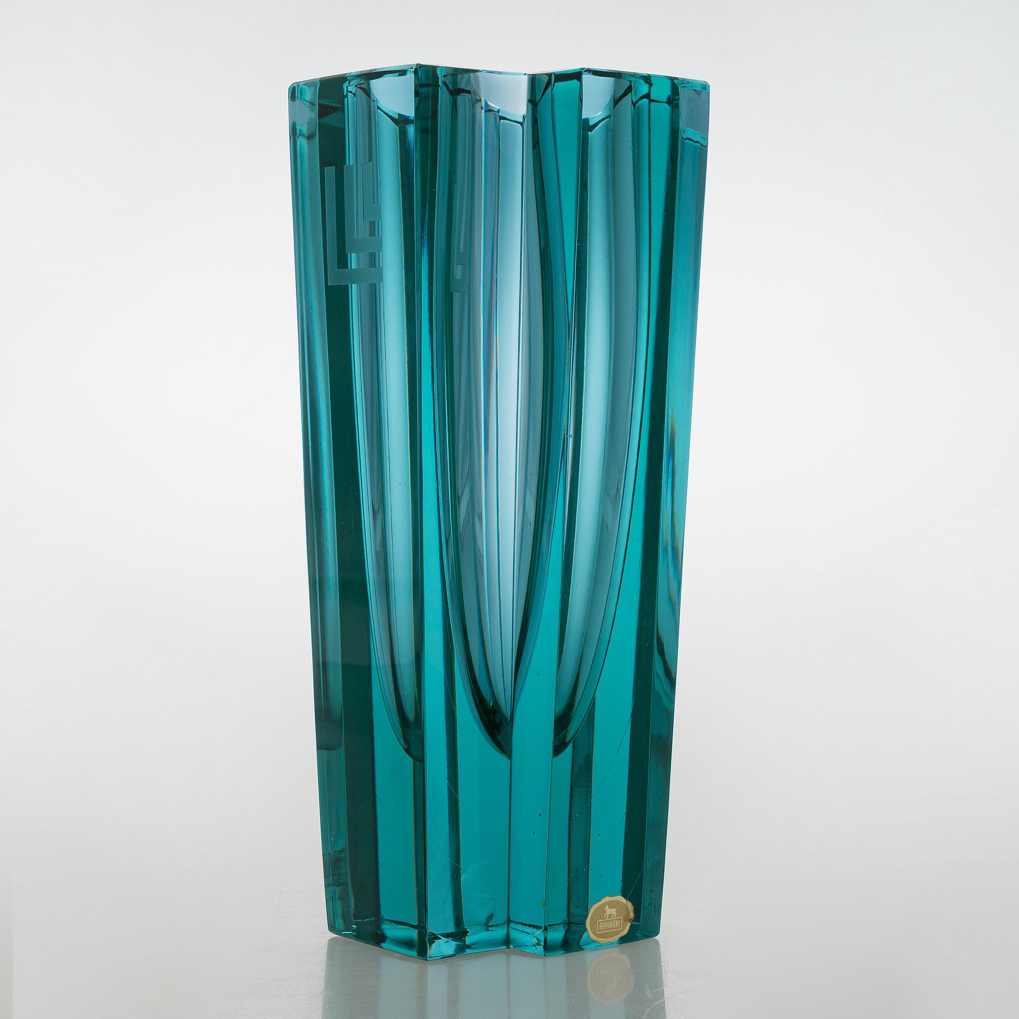 Aimo Okkolin, a glass vase, signed Aimo Okkolin Riihimäen Lasi Oy.