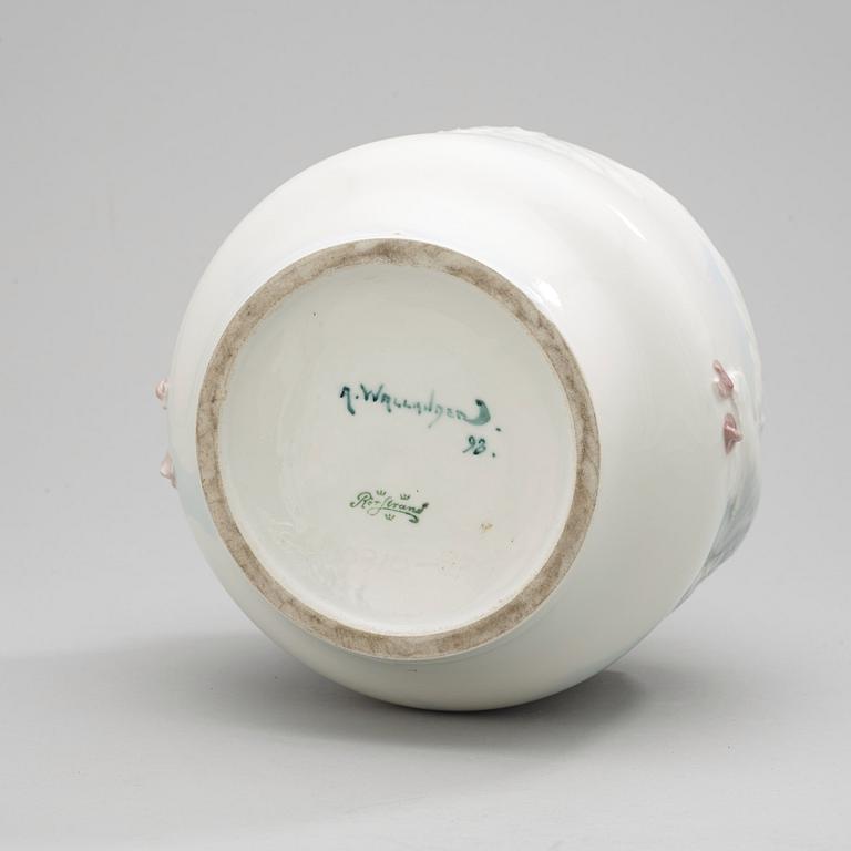 An Alf Wallander Art Nouveau porcelain vase, Rörstrand 1898.