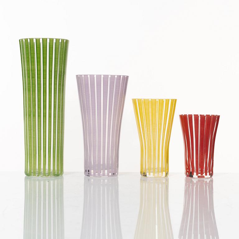 Bengt Orup, glasservis, "Strikt", 75 delar, Johansfors, 1950-tal.