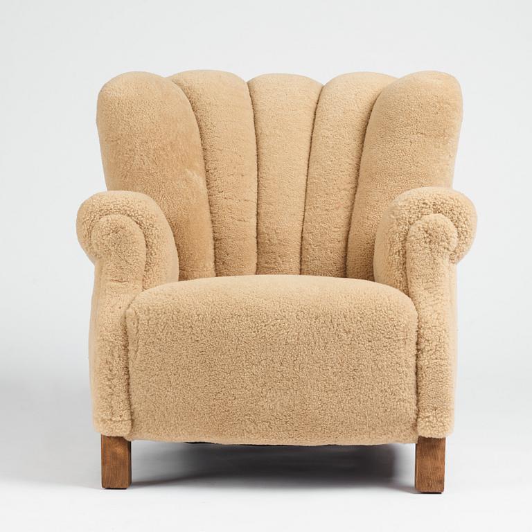 Fritz Hansen, an easy chair, 'model 1518', Denmark 1940s.