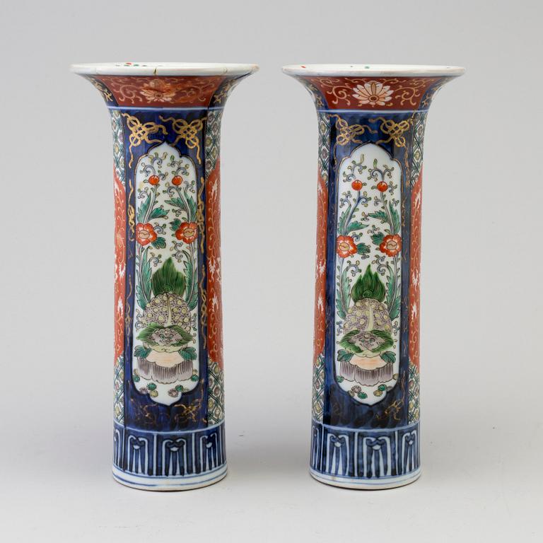 VASER, ett par, porslin, Kina, 1800-tal.