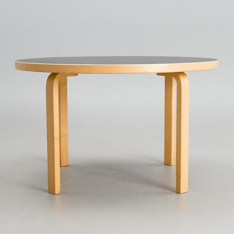 ALVAR AALTO, pöytä 90A, Artek 1900-luvun loppu.