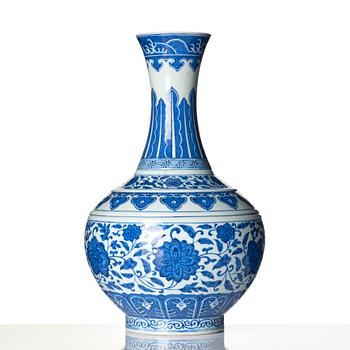 A blue and white Ming-style bottle vase, Qing dynasty, Guangxu mark and of the period (1871-1908).