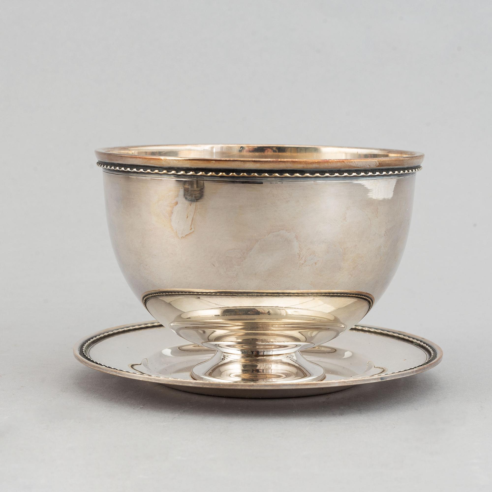 A silver sauce bowl, made by GAB in Sweden 1959.