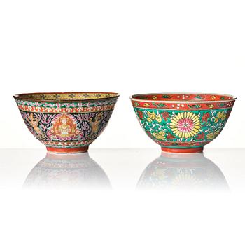 Skålar, två stycken, porslin. Bencharong, Thailand, 1800-tal.