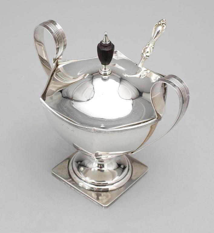 SOCKERSKÅL, silver, GAB, Stockholm, 1914. Vikt ca 308 g.