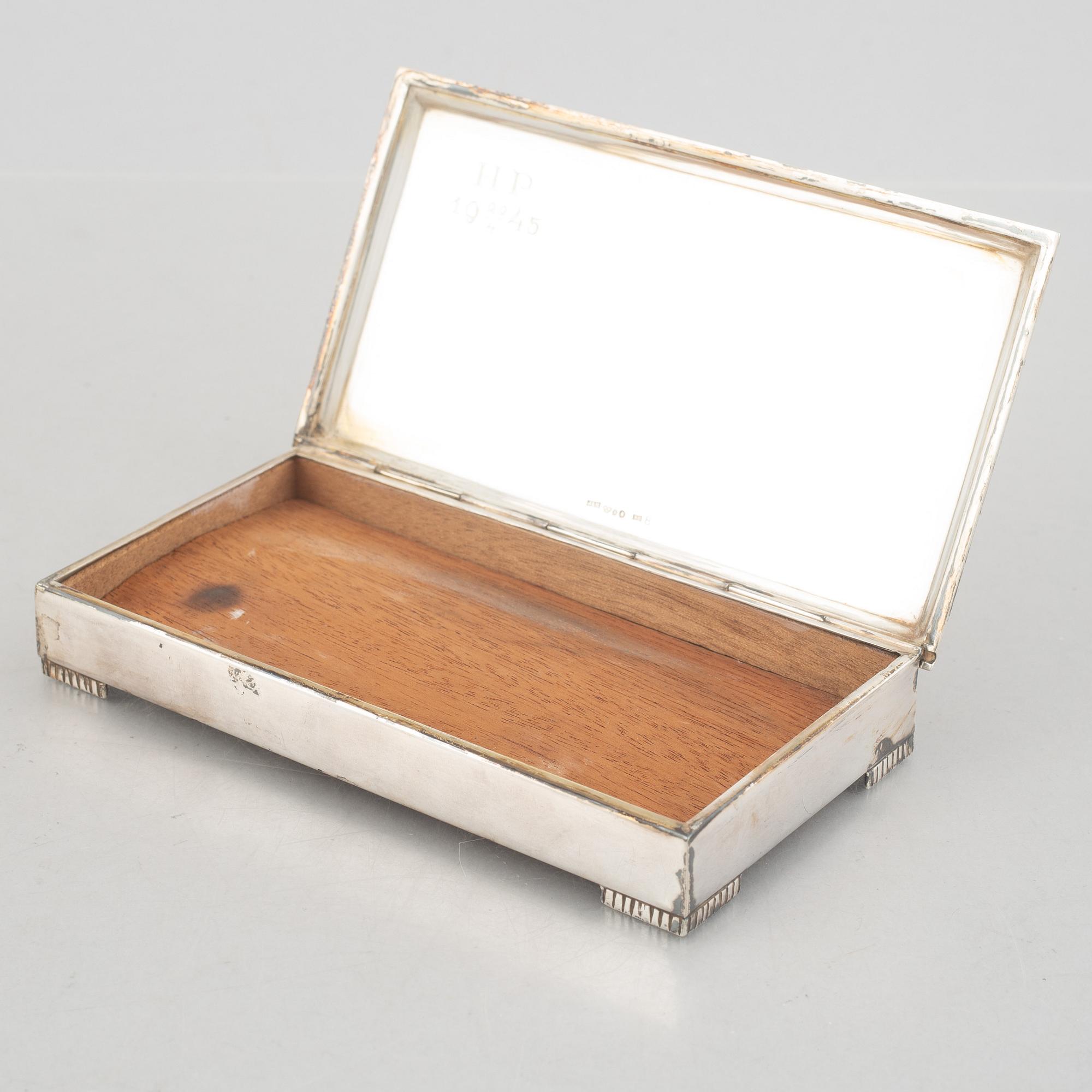 A Swedish silver beaker, an inkwell and a box, including Hugo Grun & Co, Stockholm 1948.