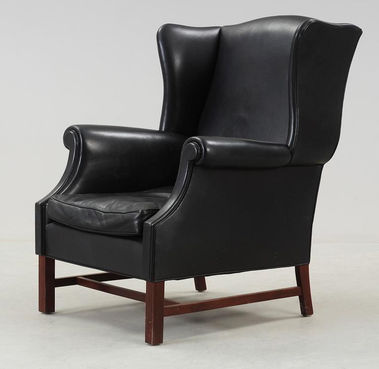 ÖRONLAPPSFÅTÖLJ, 1900-talets första hälft.