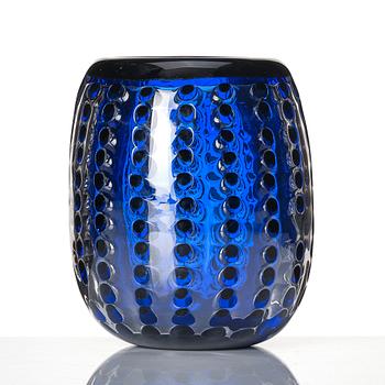 Edvin Öhrström, an ariel glass vase, Orrefors, Sweden 1948, no. 556.