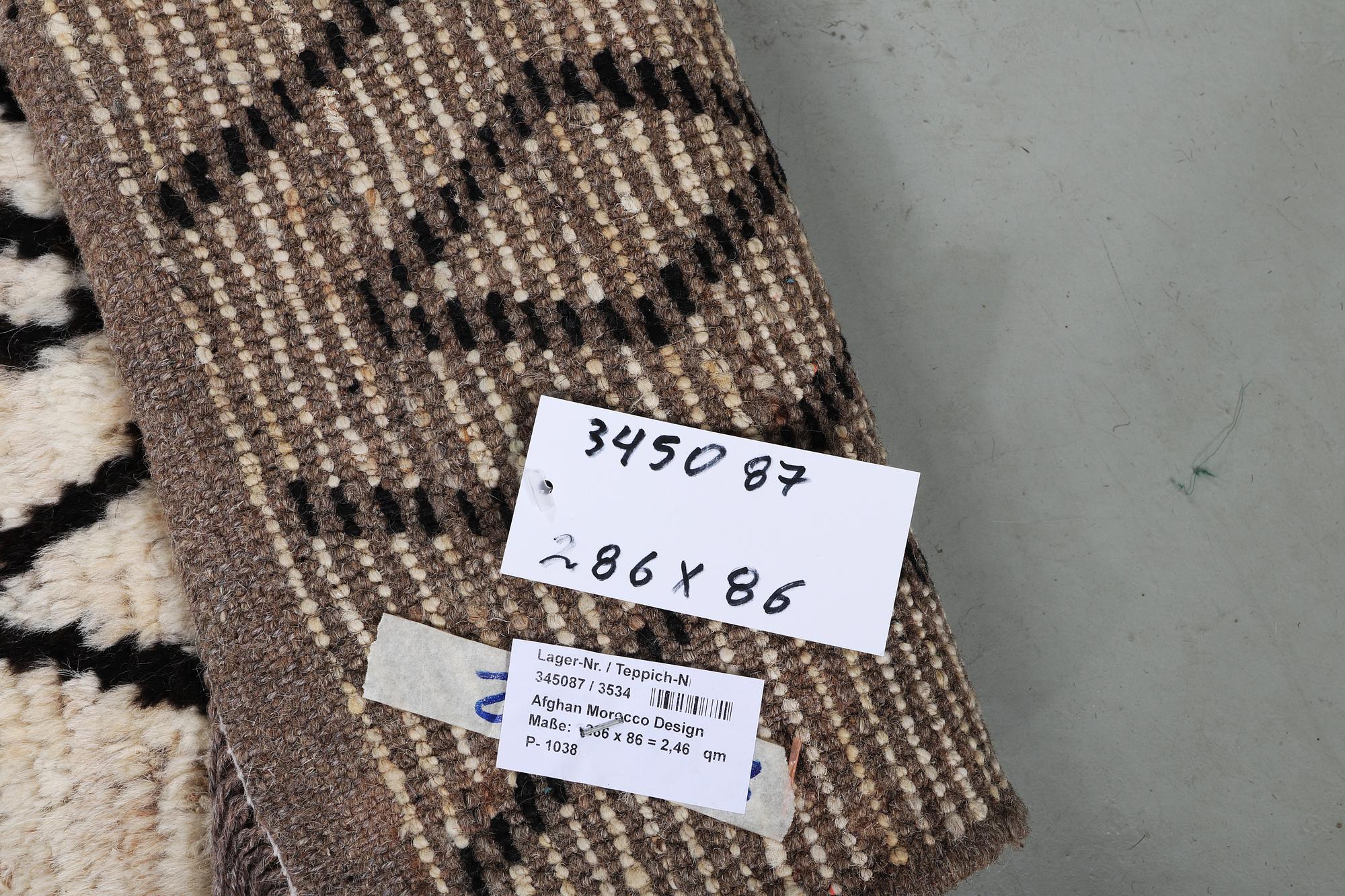 A runner carpet, Morocco, Berber, ca 286 x 86 cm.