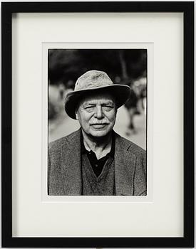 Rolf Adlercreutz, Porträtt av Christer Strömholm vid Vita bergen, 1983.