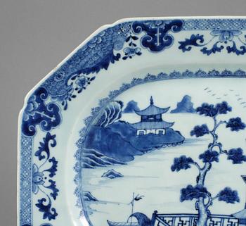 STEKFAT, porslin, Kina, 1700-tal.