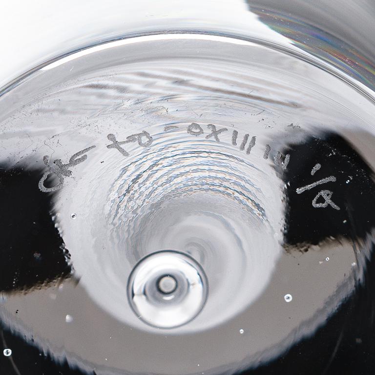 Joonas Laakso, glasskulpturer, 2 st, signerade J. Laakso OXIIIIII 1/2-2/2.
