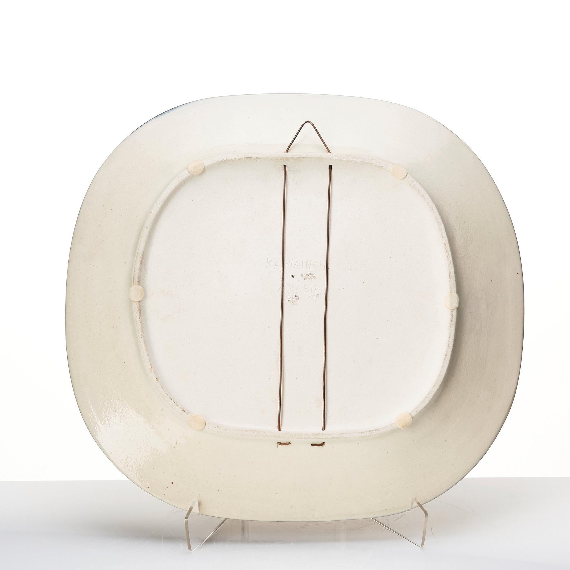 Birger Kaipiainen, a stoneware dish, Arabia, Finland.