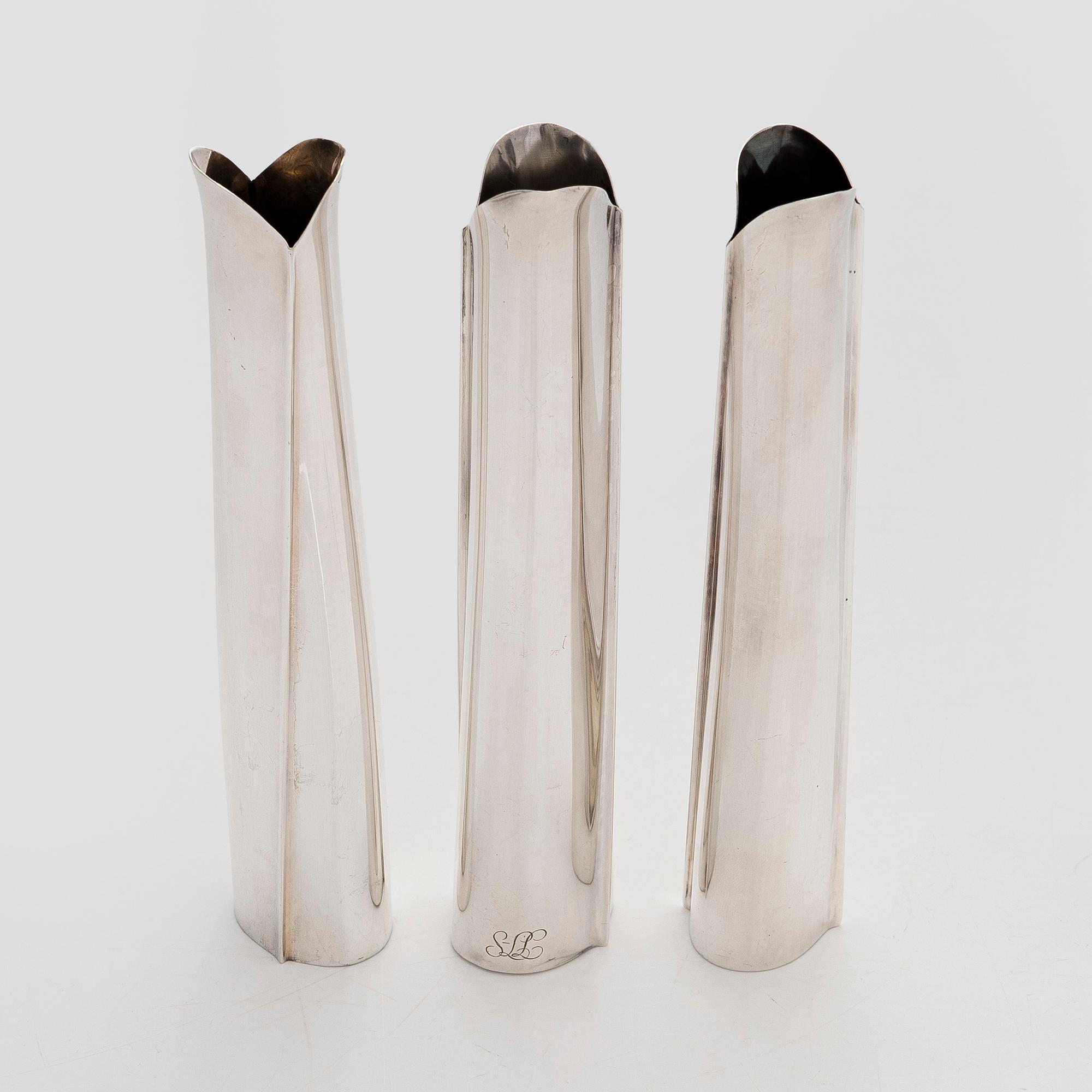 Tapio Wirkkala, Maljakoita, 3 kpl, TW 36, hopeaa, Kultakeskus, Hämeenlinna 1965, 1970 ja 1979.