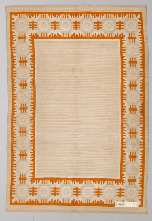 MATTA, vävd, monogramsignerad BW. 200 x 135 cm.