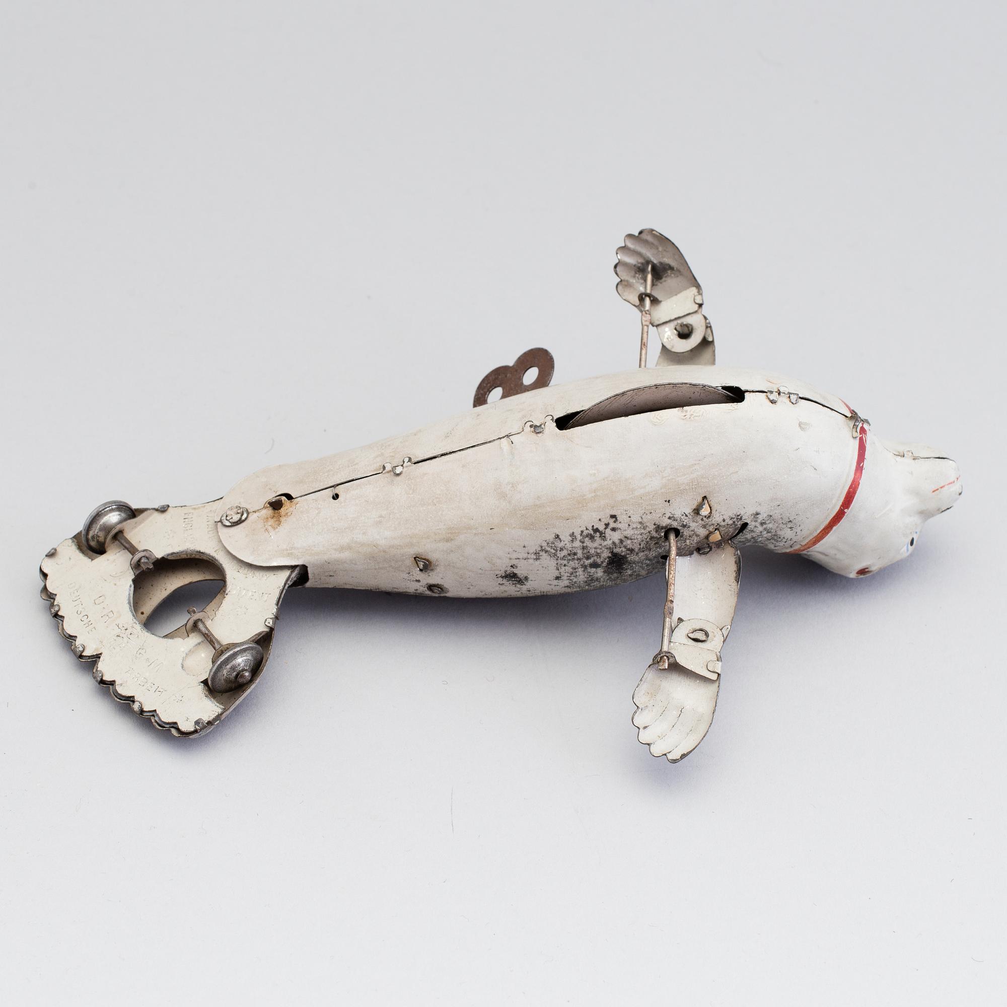A tinplate Lehmann Der Zahme Seehund, Germany. In production 1899-1935.