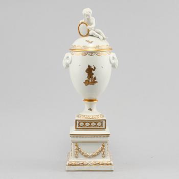 LOCKURNA, porslin, Royal Copenhagen, efter 1905.