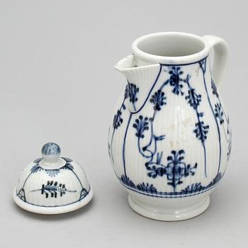 KANNA, porslin, sannolikt 1700-tal.