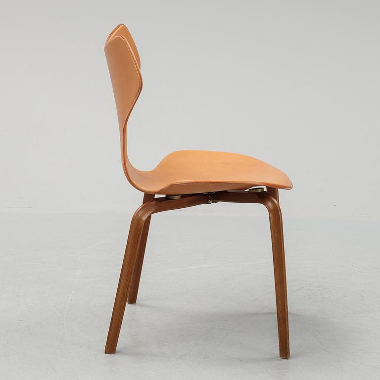 Arne Jacobsen, stol, "Grand Prix", Fritz Hansen, Danmark.