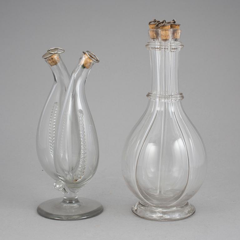 FLASKOR, 2 st, 1900-talets första hälft.