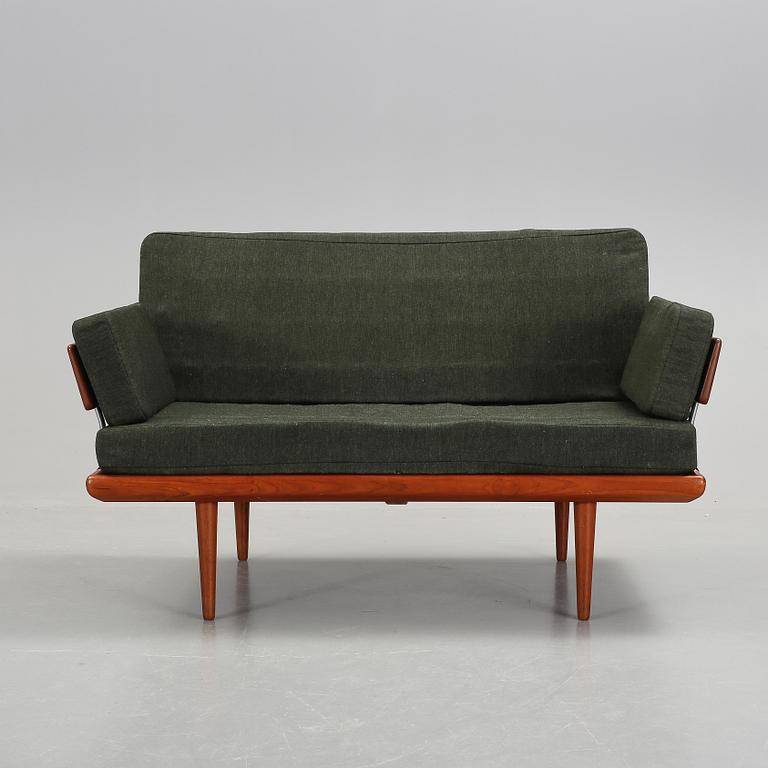SOFFA, "Minerva", Peter Hvidt och Orla Mölgaard-Nielsen, France & Son, Danmark.