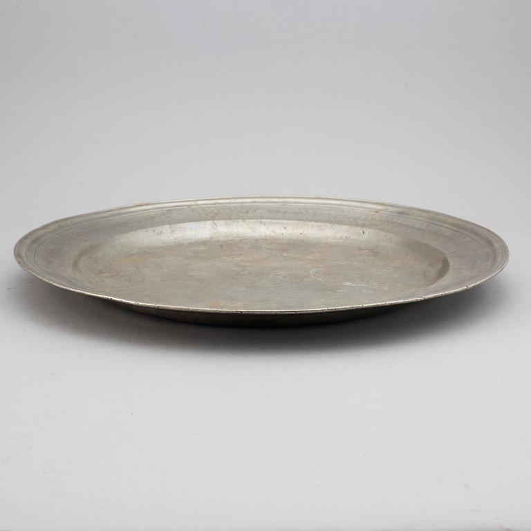 PLATE, pewter, by Johan Lang, Stockholm 1717.