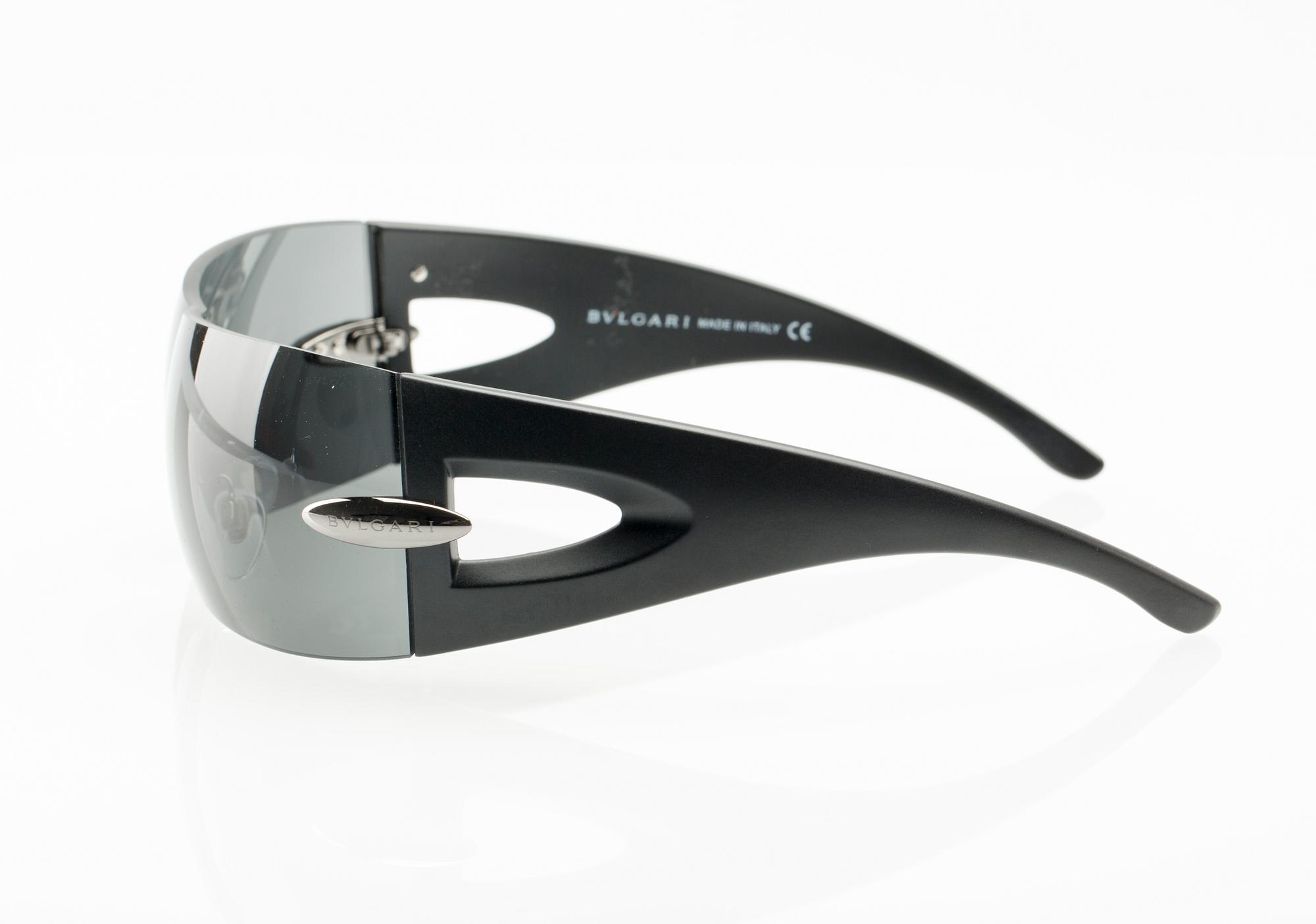 SOLGLASÖGON, Bvlgari.