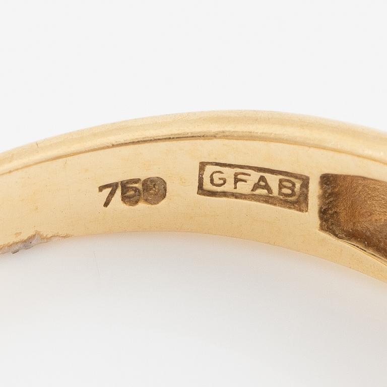 Ring, samt ett par örhängen, 18K guld med små rubiner, smaragder, safirer och diamanter.