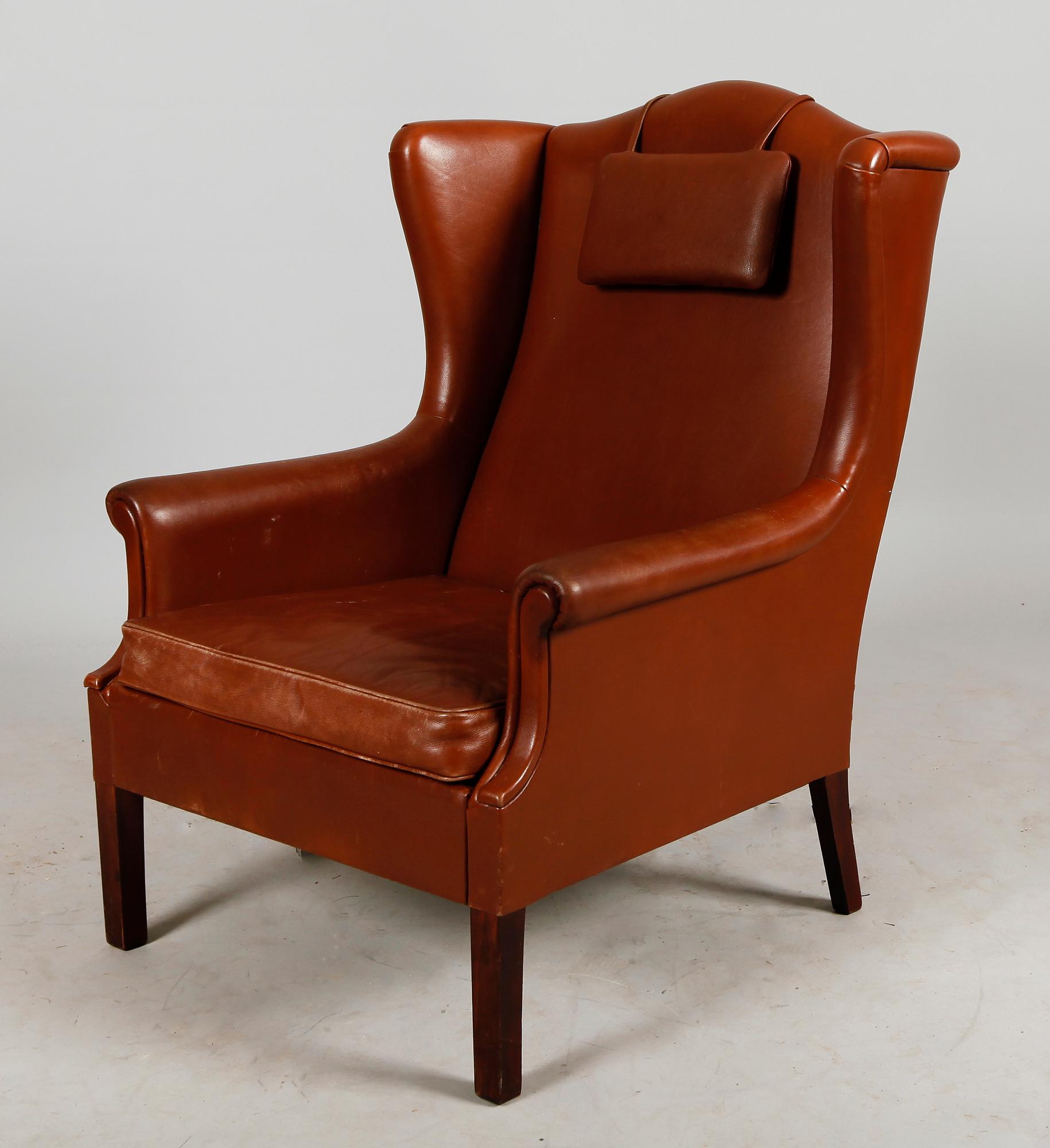 ÖRONLAPPSFÅTÖLJ, 1900-talets andra hälft.