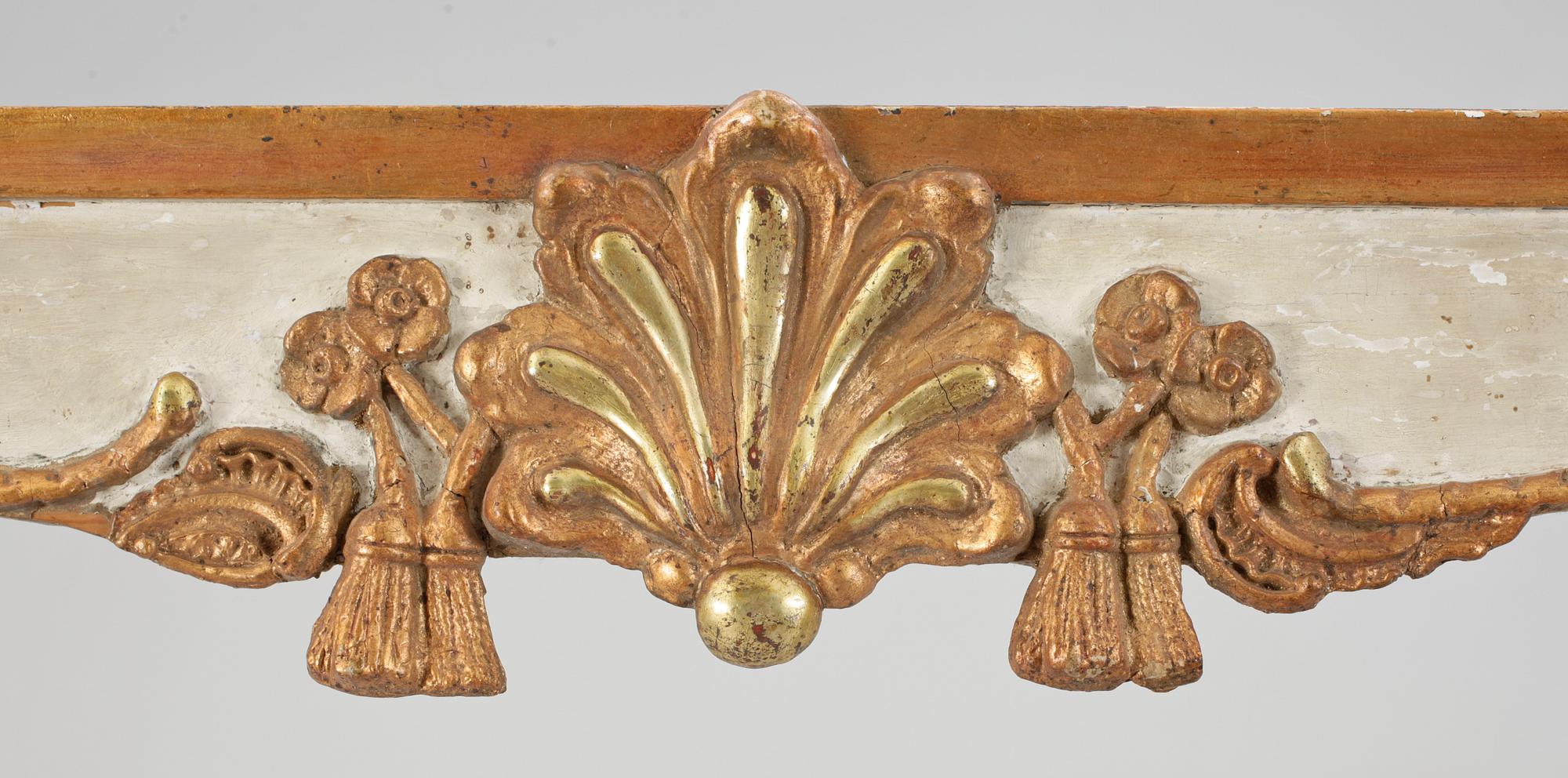 KORNISCHER, ett par, rokokostil, 1900-talets första hälft-mitt.