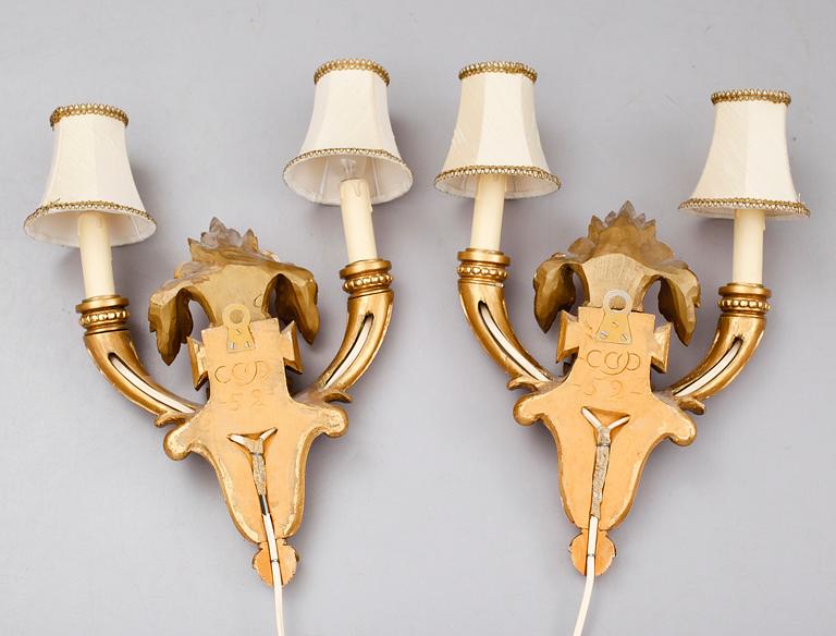 VÄGGLAMPETTER, ett par, 1900-talets andra hälft.