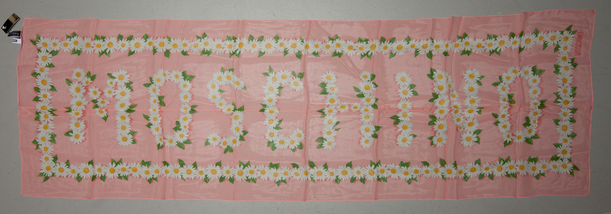 SCARF, Moschino.