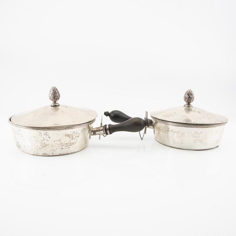 A Swedish 20th century set of two silver dishes and cover mark of B Erlandsson Kristianstad 1911 weight 1822 grams.