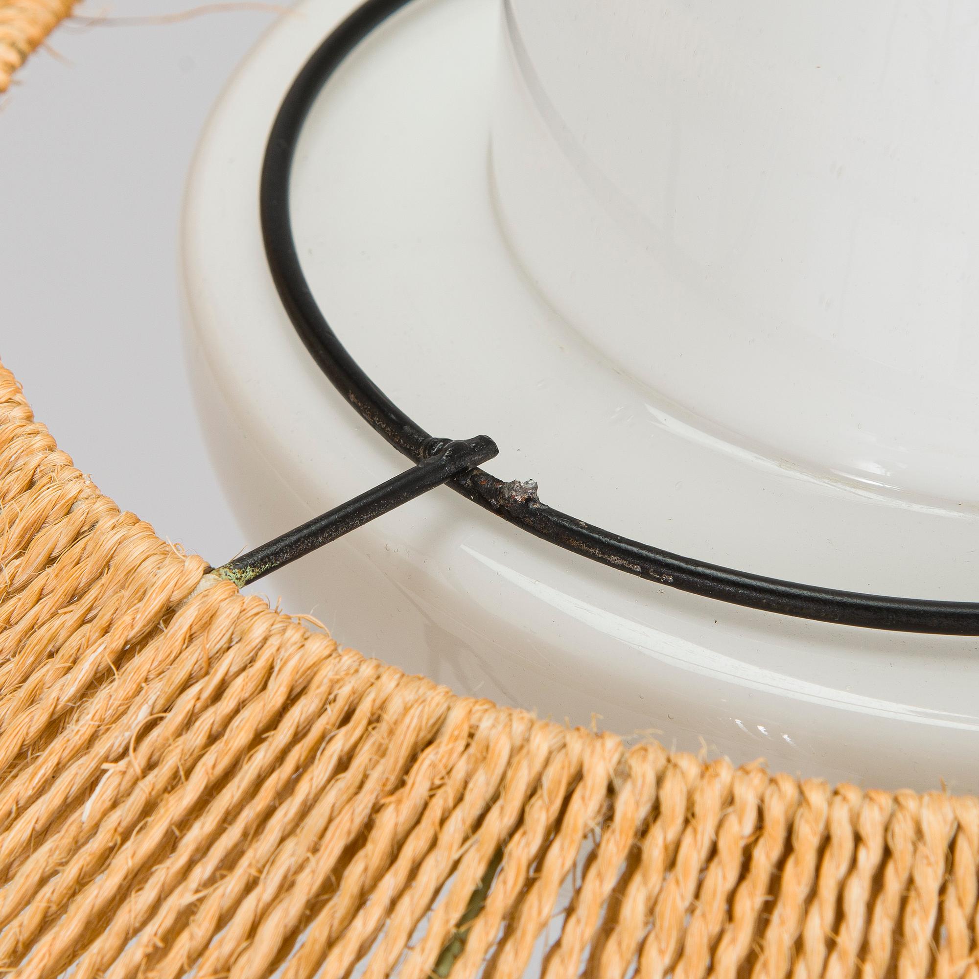 Paavo Tynell, taklampa modell 1602, Idman 1900-talets mitt.