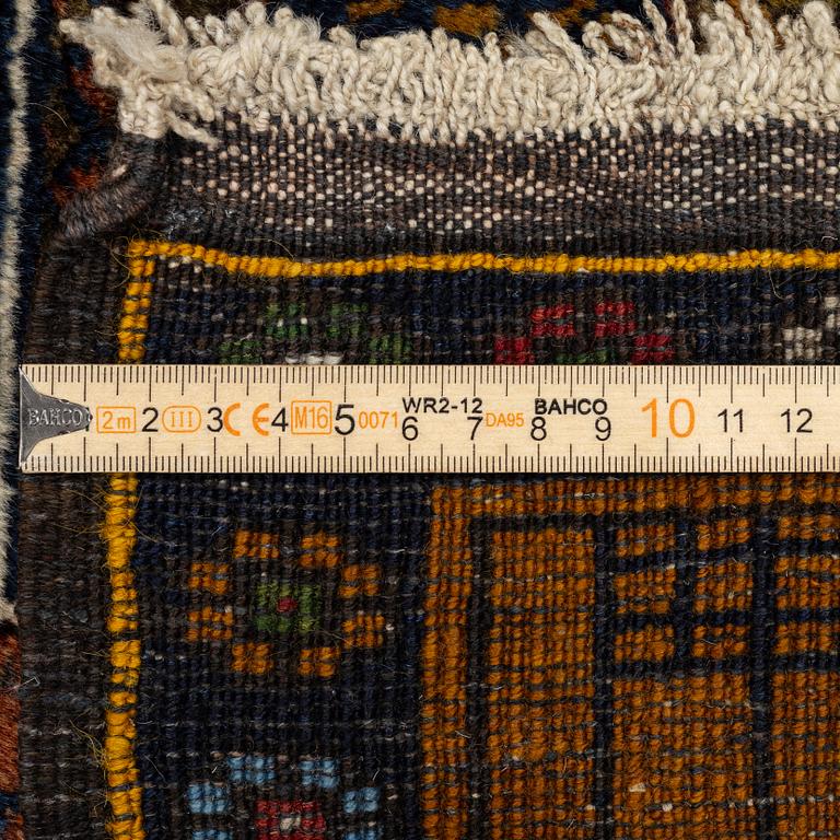 Matta, semiantik Yahyali, Kayseri området, ca  208 x 115 cm.