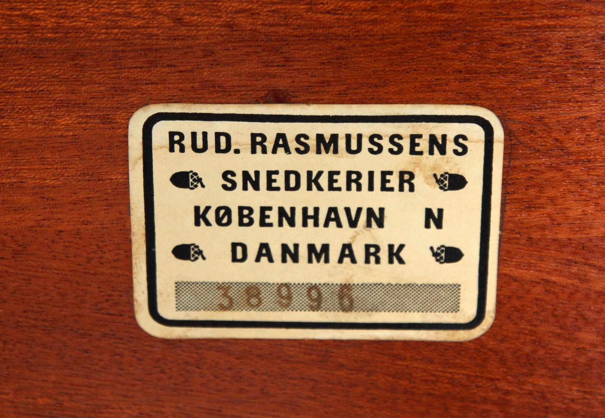 MATBORD. Rud. Rasmussens snedkerier, Danmark, 1900-tal.
