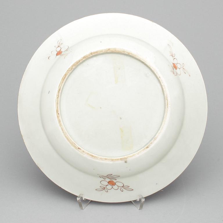 TALLRIKAR, ett par, Kina, Qianlong (1736-1795).