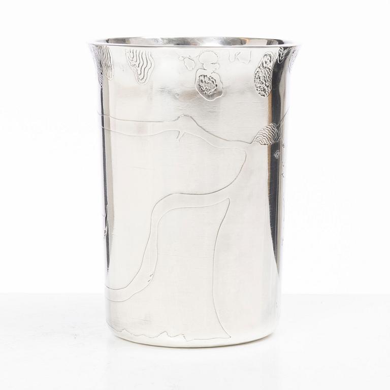 Olle Ohlsson, A sterling silver beaker, Olle Ohlsson Silversmide, Stockholm 1979.