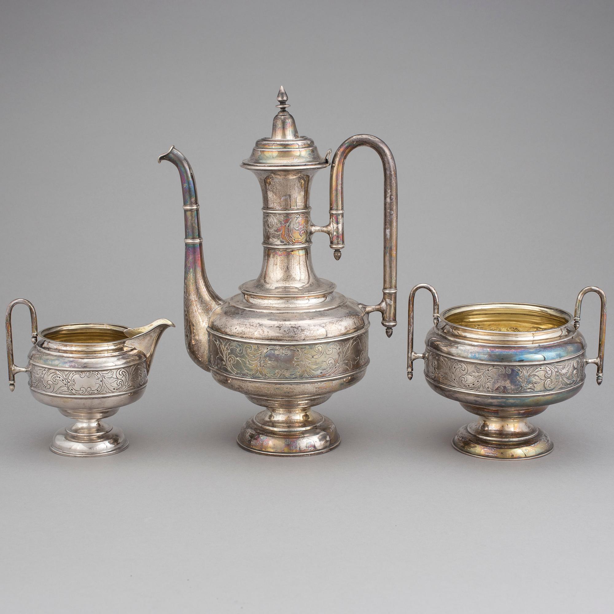 KAFFESERVIS, 3 delar, silver, nyrenässans, Bernt Erlandsson, Kristianstad 1885. Vikt ca 1140 g.