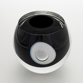 Timo Sarpaneva, a 'Claritas' glass sculpture, signed Timo Sarpaneva Iittala 1986 C 77.