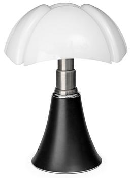 987. GAE AULENTI, bordslampa, "Pipistrello", Martinelli Luce, Italien.