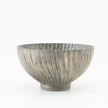 Gunnar Nylund, likely, bowl, pewter.