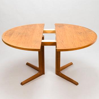 NIELS OLE MØLLER, A mid-20th-century extending dining table for Gudme Möbelfabrik, Denmark.