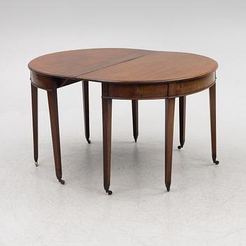A late Gustavian dining table, 19th century.